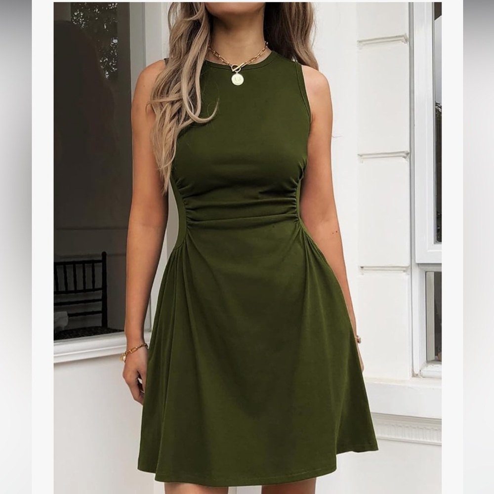Chic Sleeveless Olive Dress